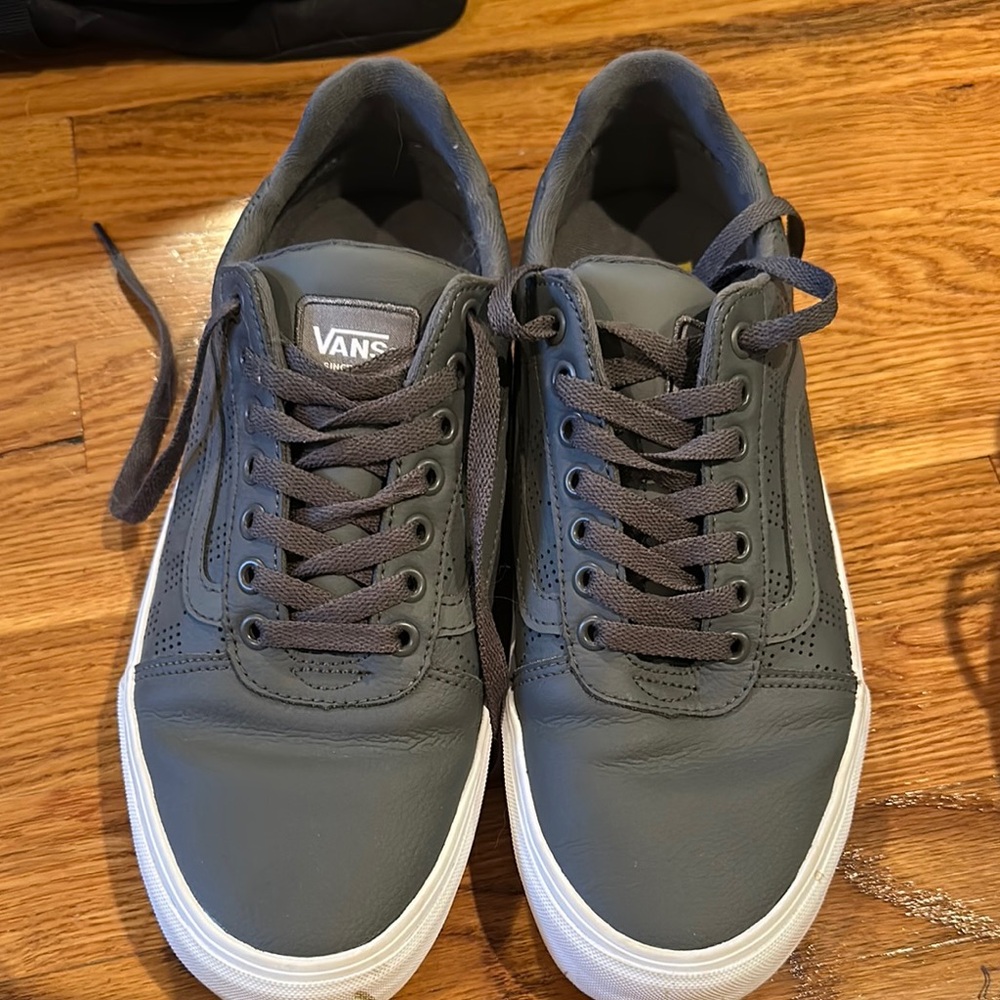 Vans Gray Sneakers with Minimalist Design and Timeless Appeal